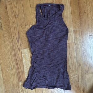 Lululemon twist back maroon tank top